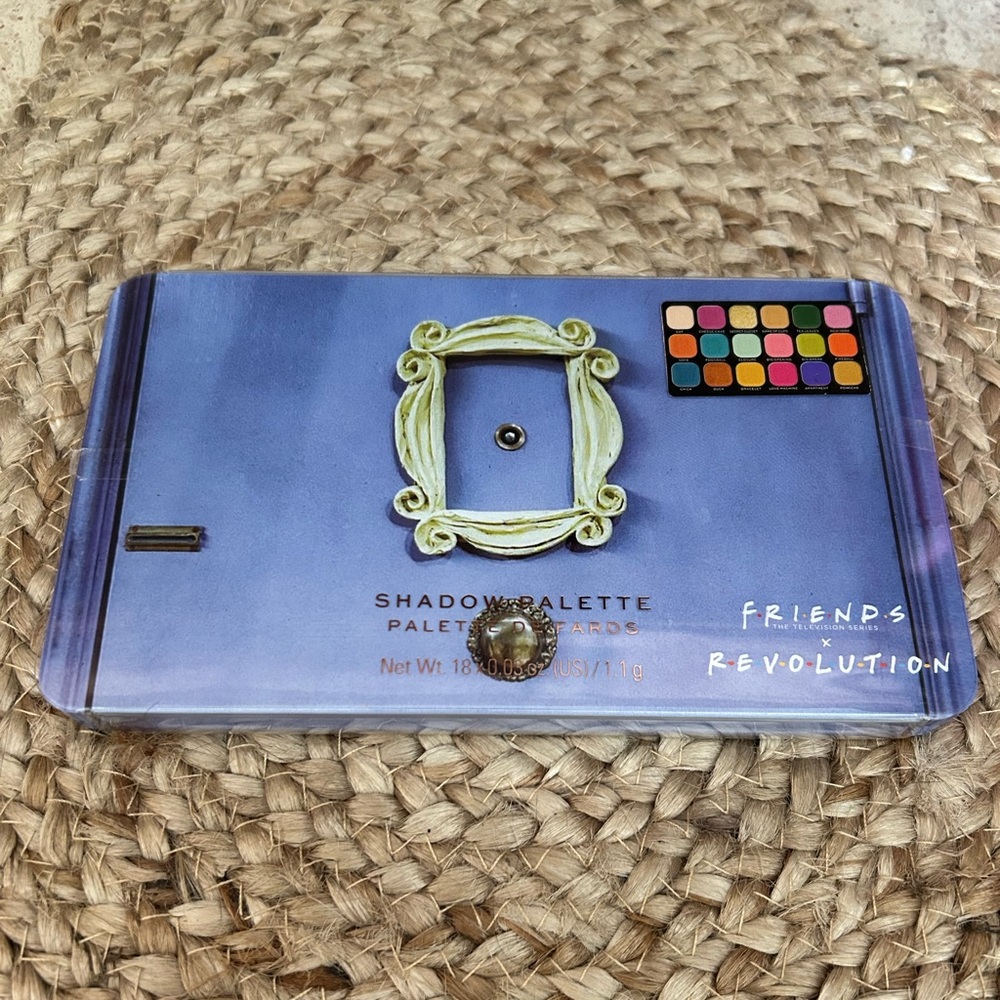 Makeup Revolution, Friends, Forever Flawless, Eyeshadow Palette🌸